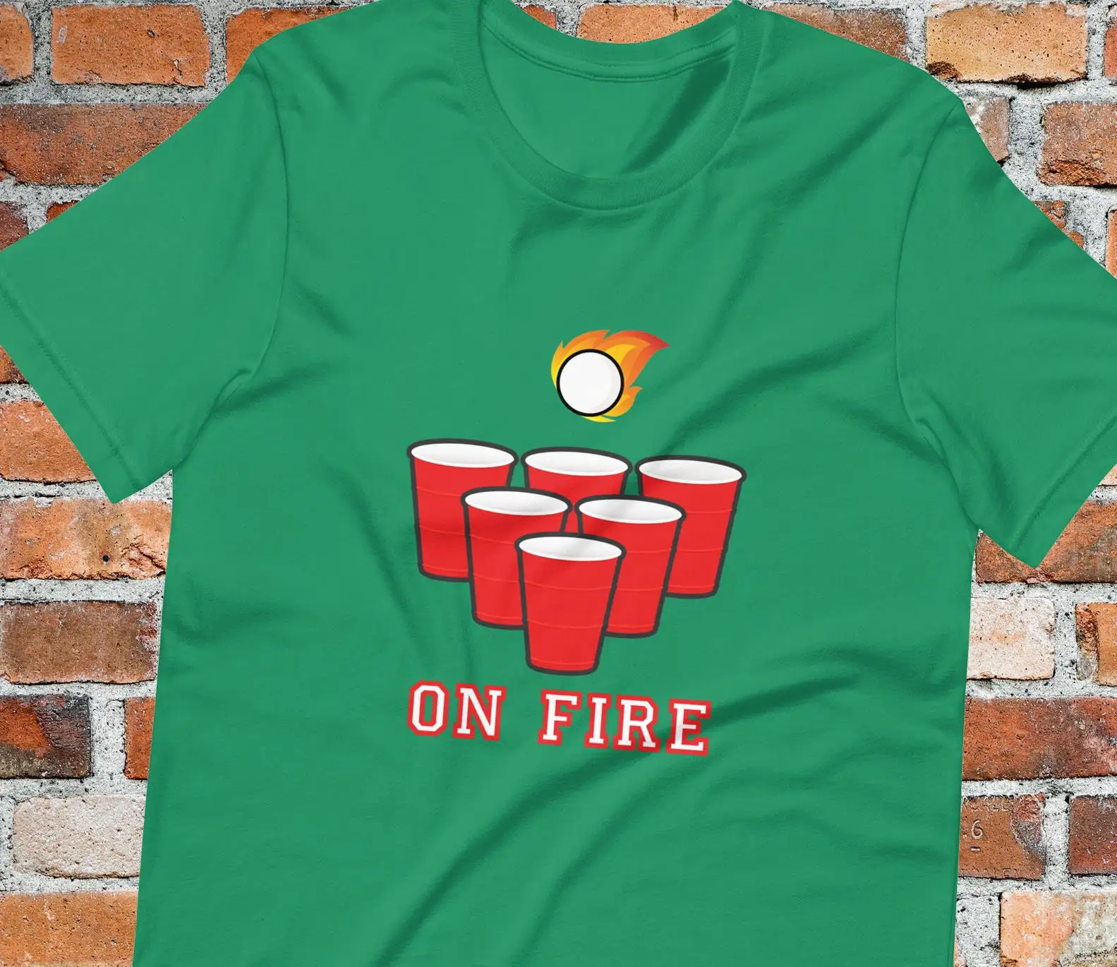 ビールポン オン ファイア Tシャツ フリップカップ ソロ  - Party Games College のレビューと価格